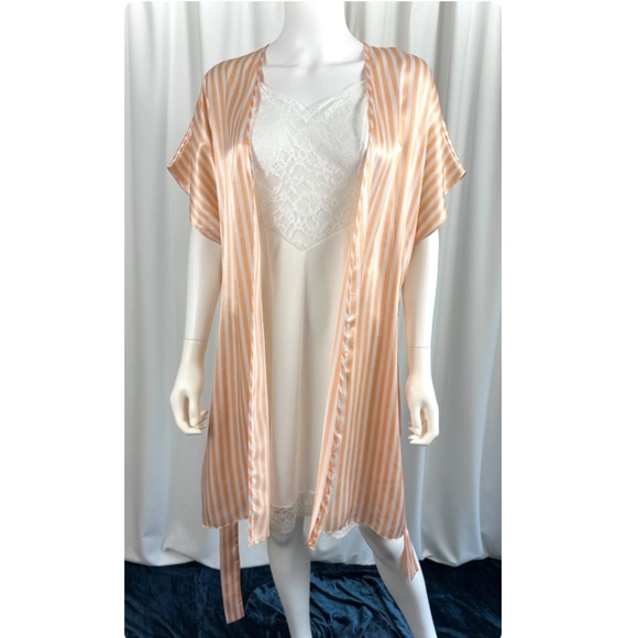 Vintage 1990’s ‘Linda Bis’ Peach & White Striped Satin Robe - Wrap - Belt - S/M - Picture 10 of 10